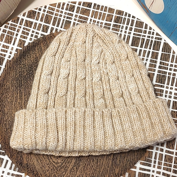 🥰 GUC New Frontier Brand Unisex Use Cable Knit OSFA Reversible Beanie, Oatmeal - Picture 4 of 4